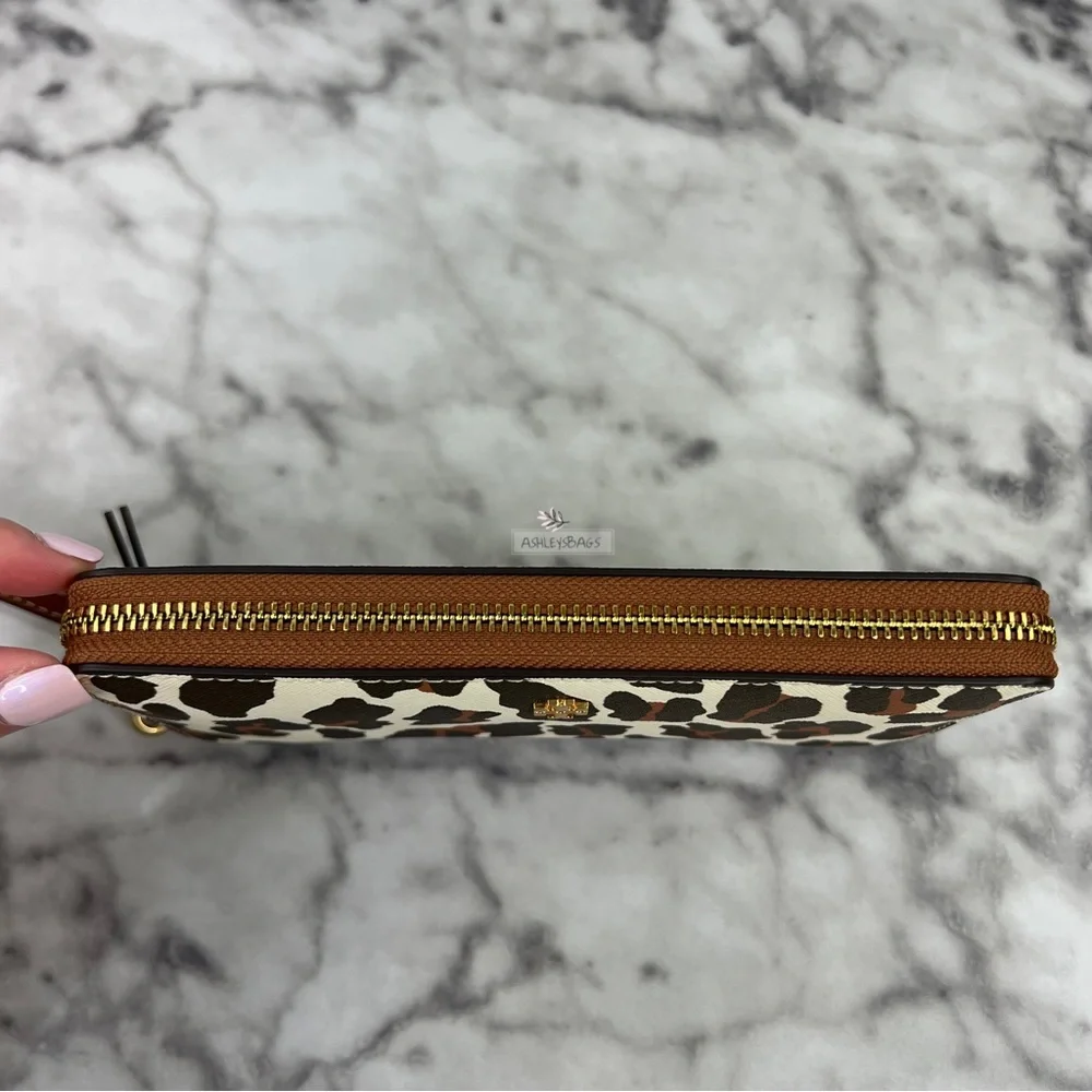 Tory Burch Emerson Printed Zip Continental Wallet Wristlet In Leopard Print